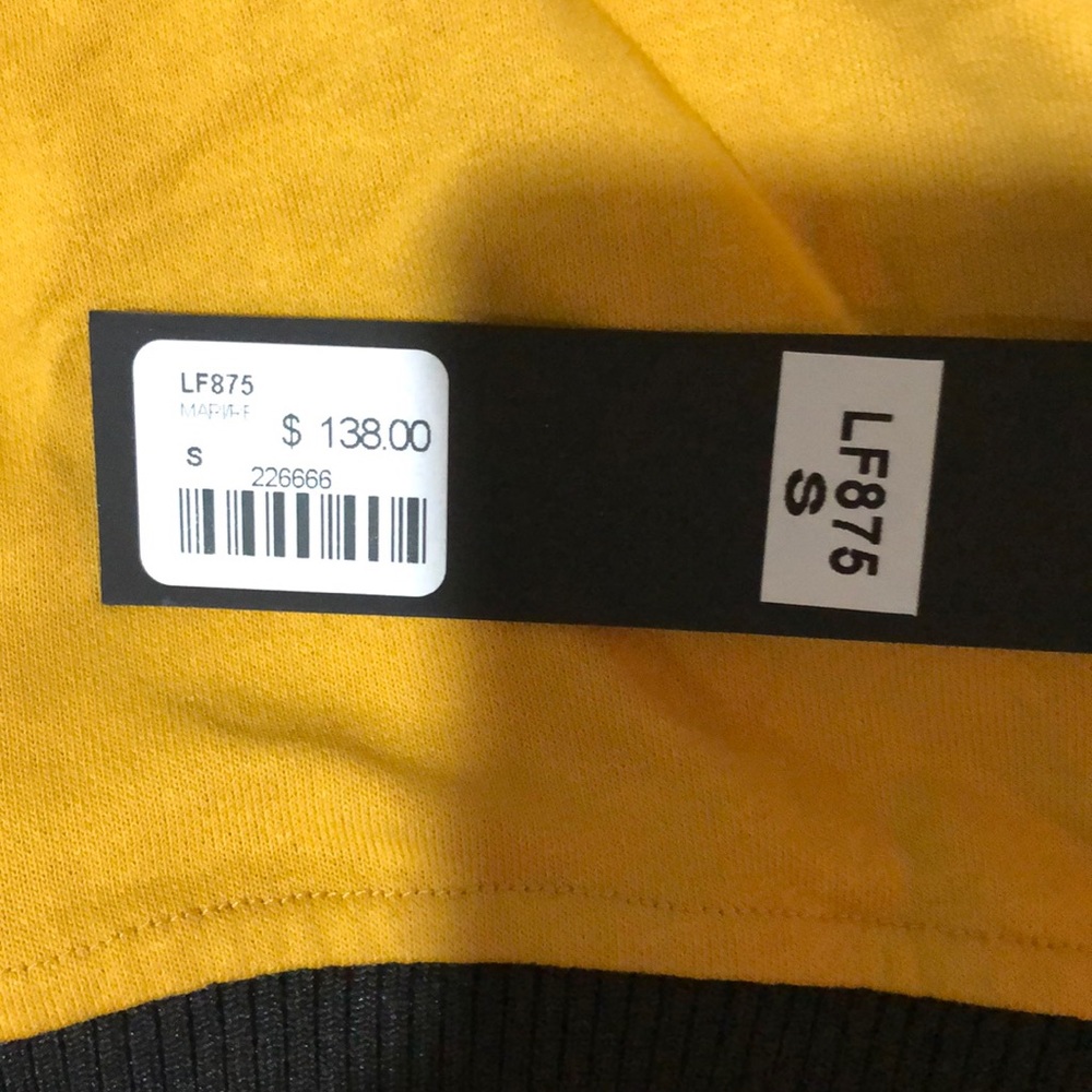 Top - Picture 3 of 4